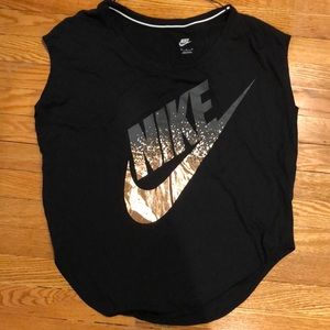 Nike women’s tee size Medium